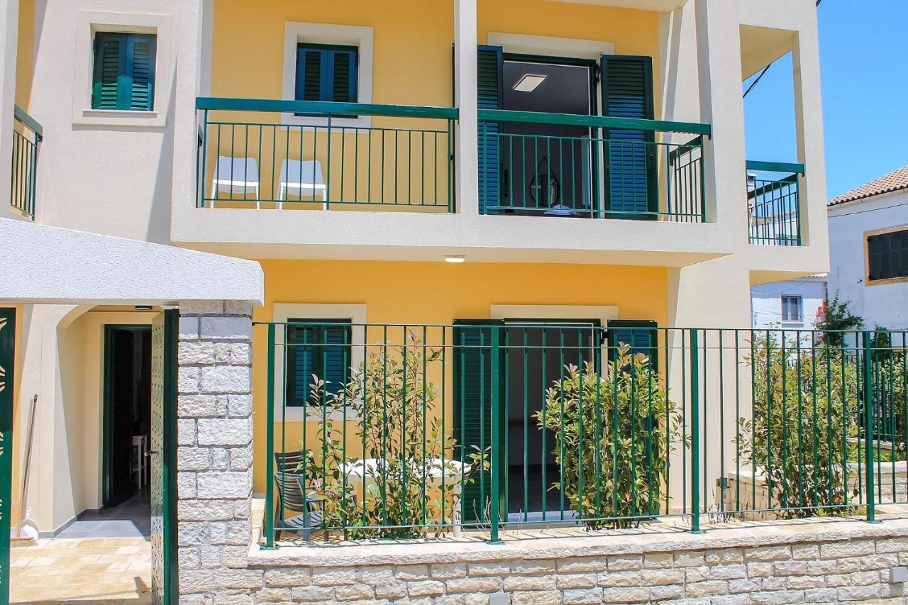 Wave Luxury Apartments Kassiopi Exterior foto